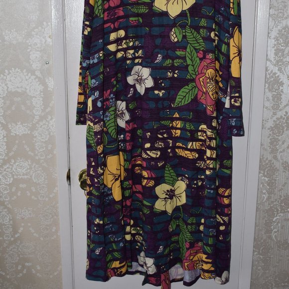 Lularoe Floral Sarah - Picture 5 of 5
